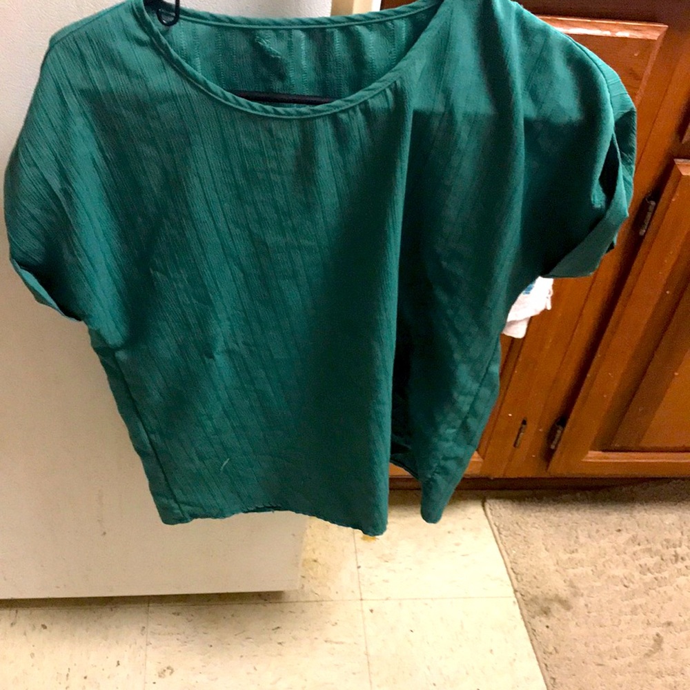 Blouse green never been worn
